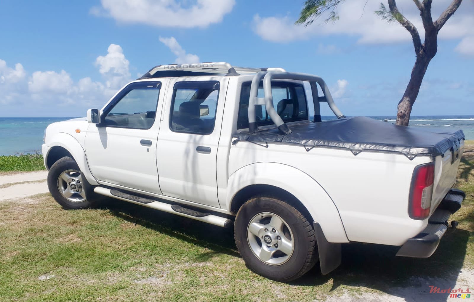 2008' Nissan Hardbody photo #1