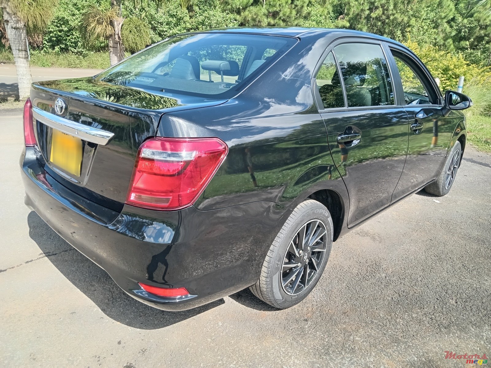 2018' Toyota Axio Automatic photo #3