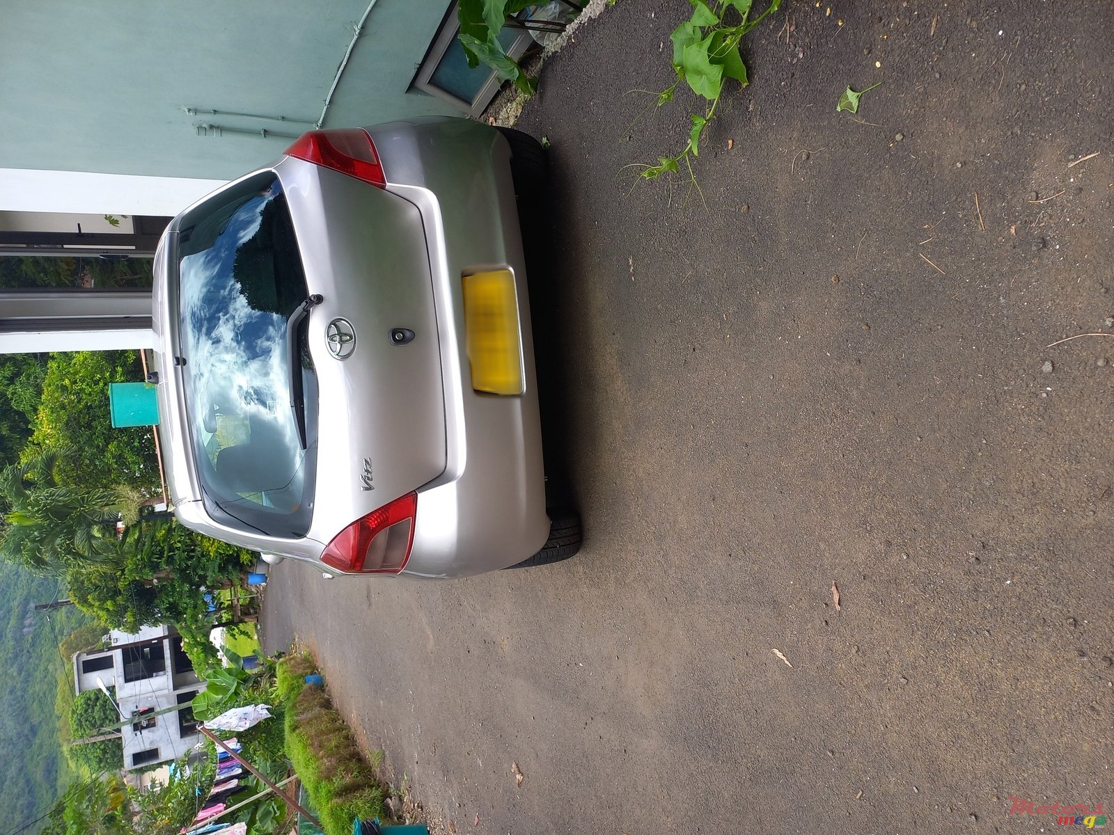 2006' Toyota Vitz photo #3