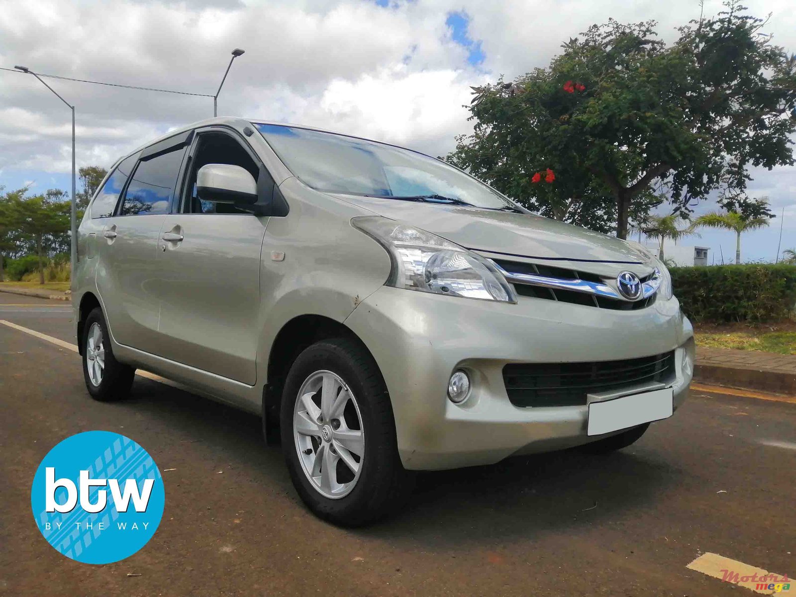 2014' Toyota Avanza photo #1