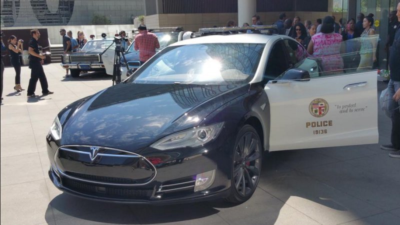 LAPD Not Impressed By Ludicrous Tesla Model S Police Cruisers