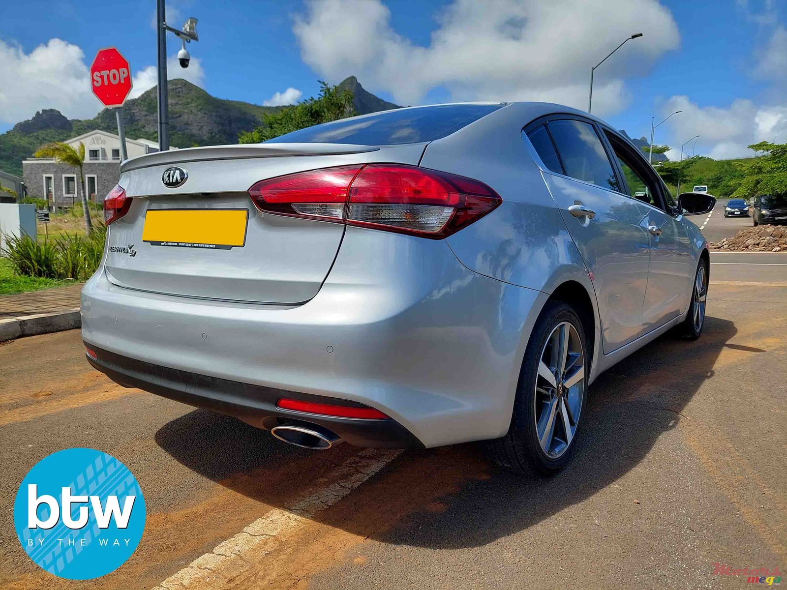 2017' Kia Forte photo #3