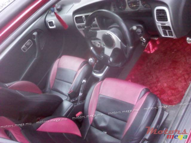 1995' Nissan Primera photo #4