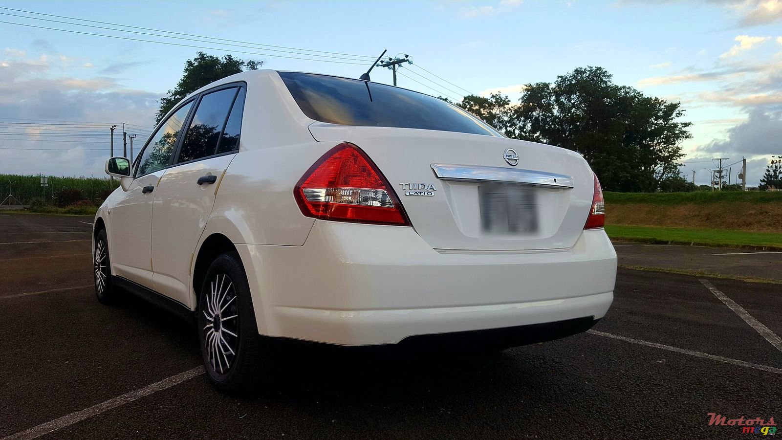 2007' Nissan Tiida photo #4