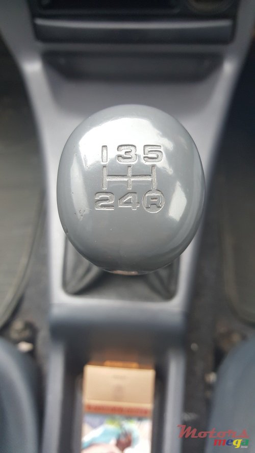 1998' Toyota Starlet photo #4