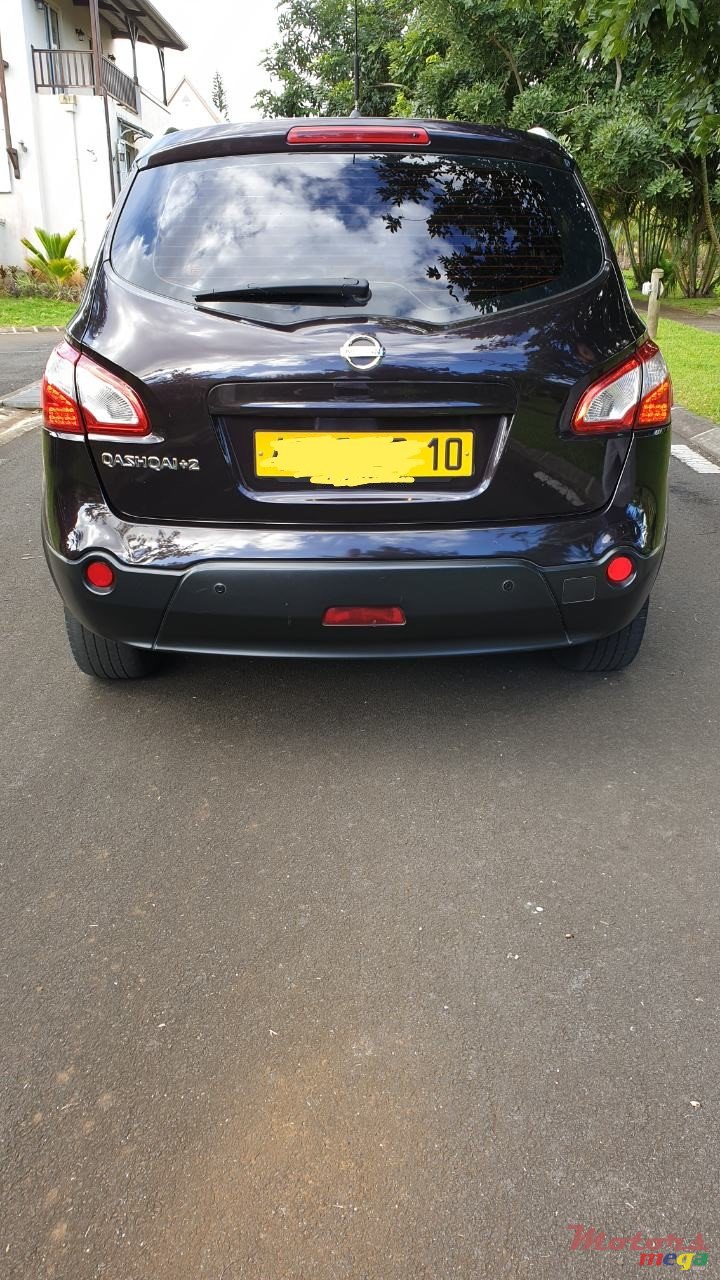 2010' Nissan Qashqai+2 photo #3