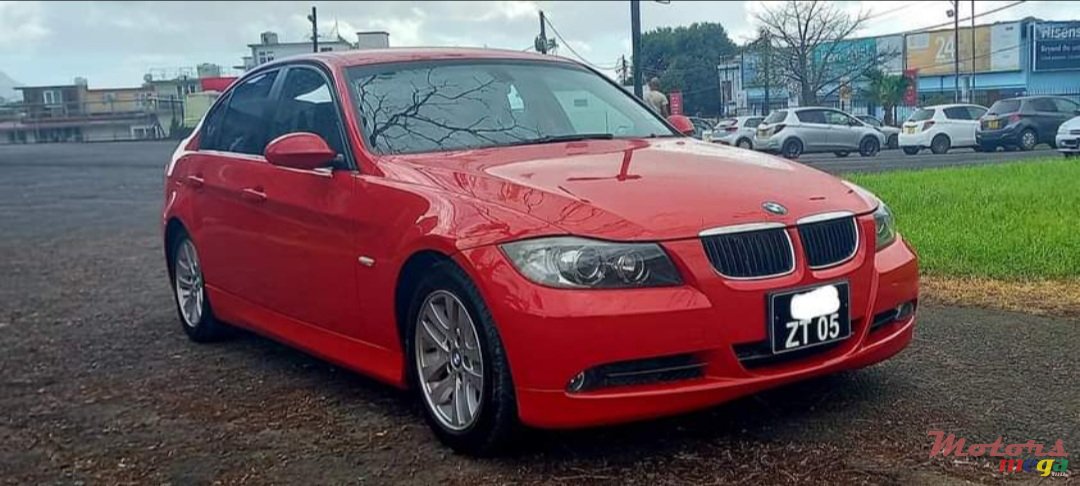 2005' BMW 3 Series 320i photo #1