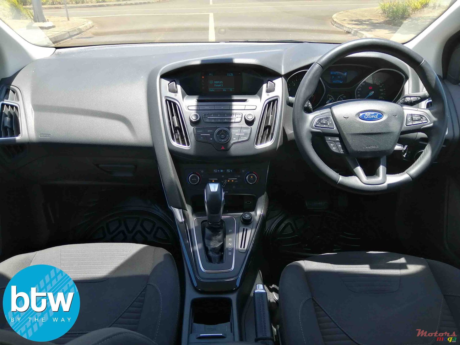 2015' Ford Focus photo #6