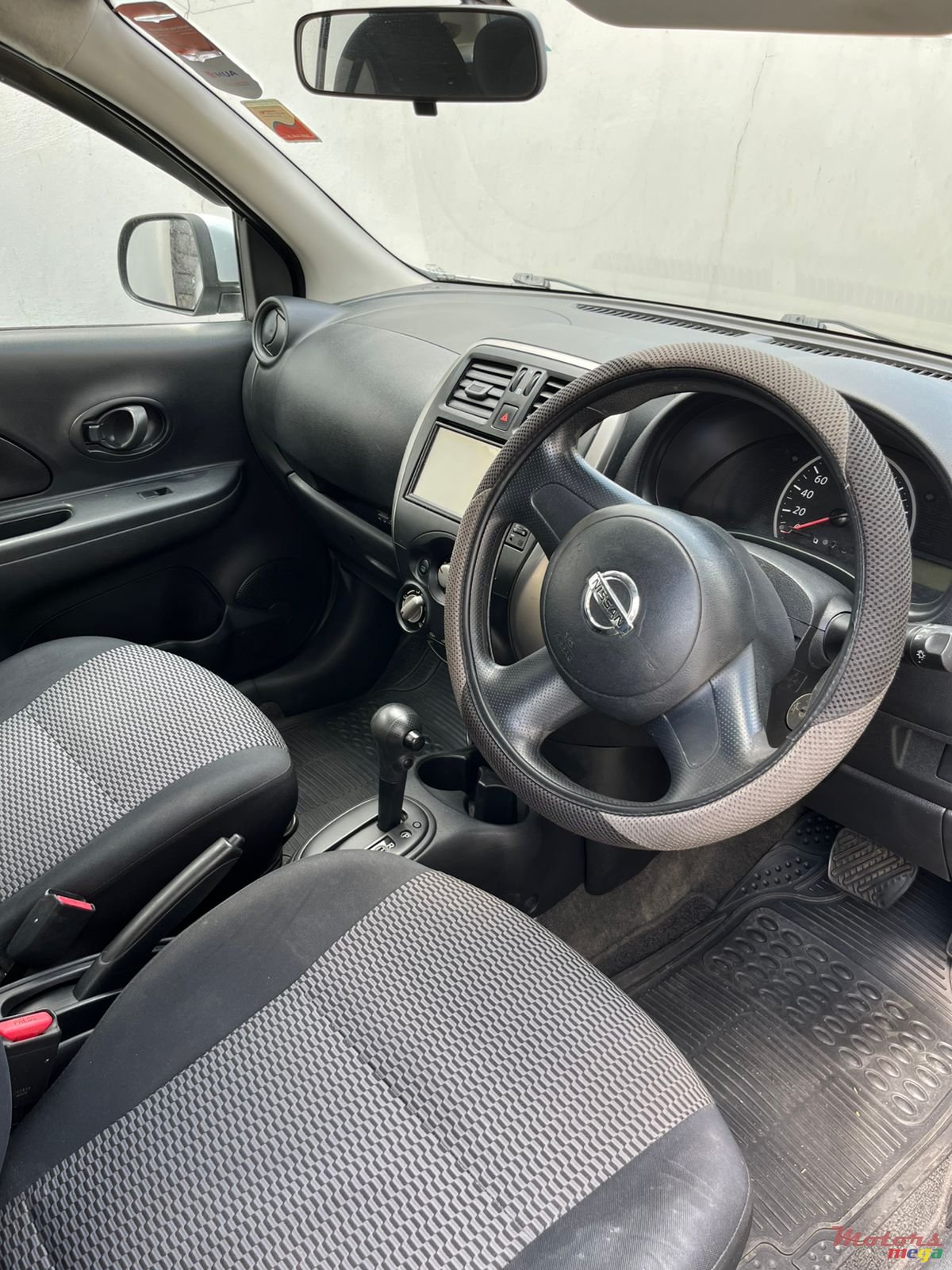 2015' Nissan March photo #3