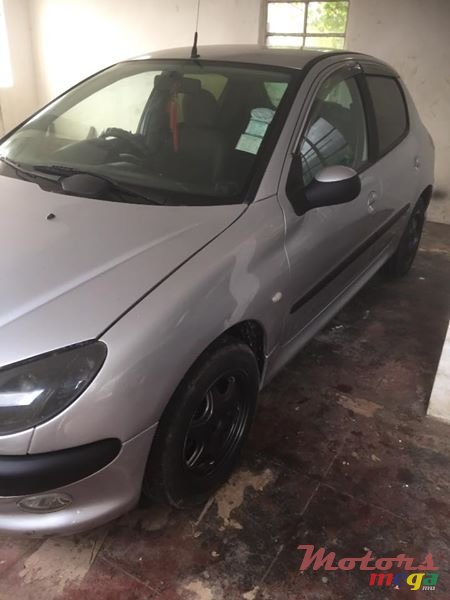 2004' Peugeot 206 photo #2