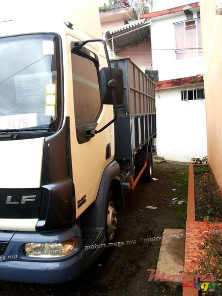 2004' DAF 45 photo #3