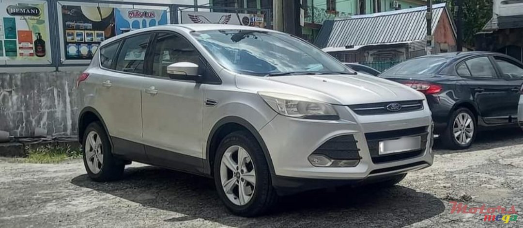 2015' Ford Kuga photo #2