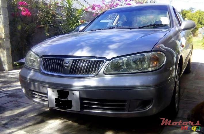 2003' Nissan Sunny photo #1