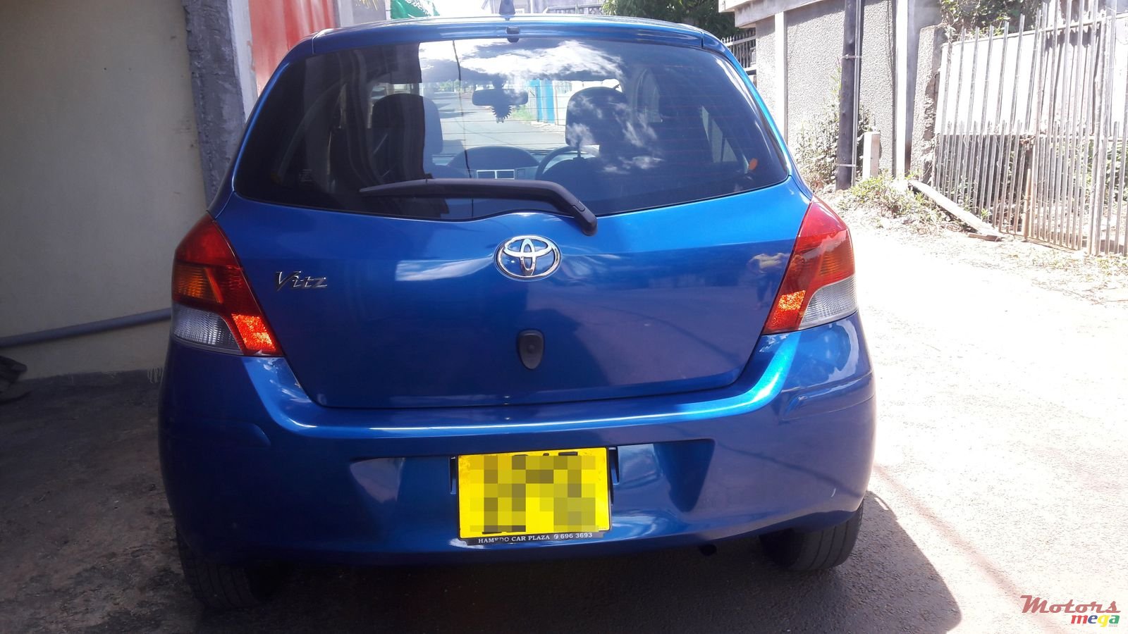 2010' Toyota Vitz photo #1