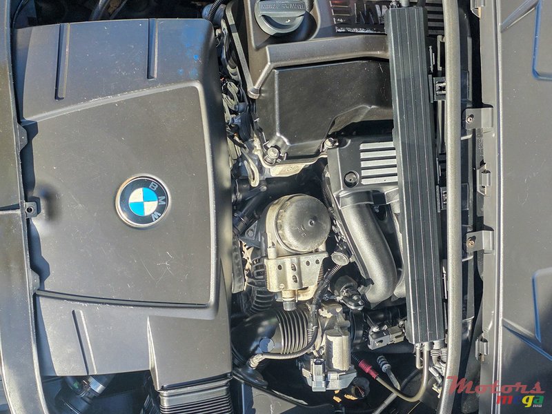 2011' BMW 320 photo #4
