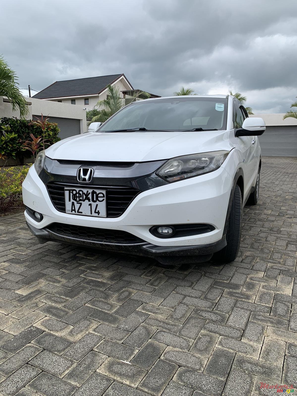 2014' Honda HR-V Vezel photo #1