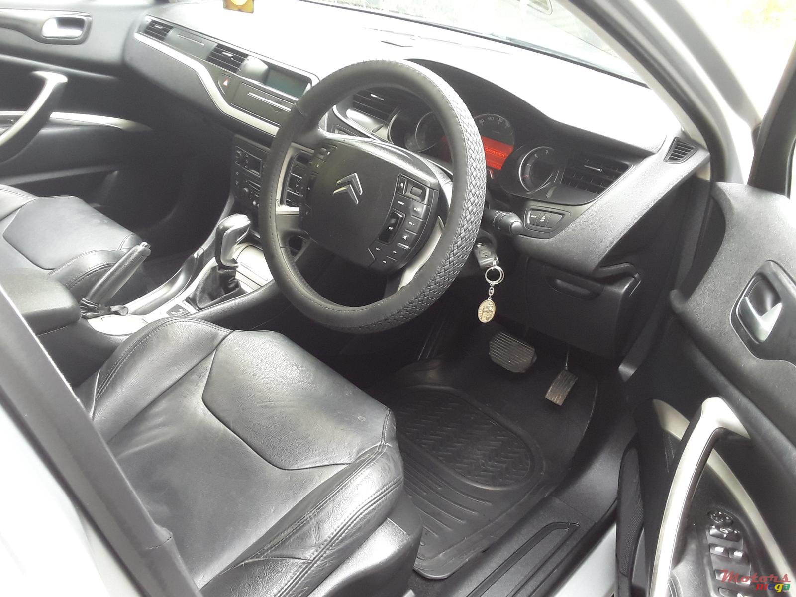 2011' Citroen C5 1.6L AUTO GEAR photo #5