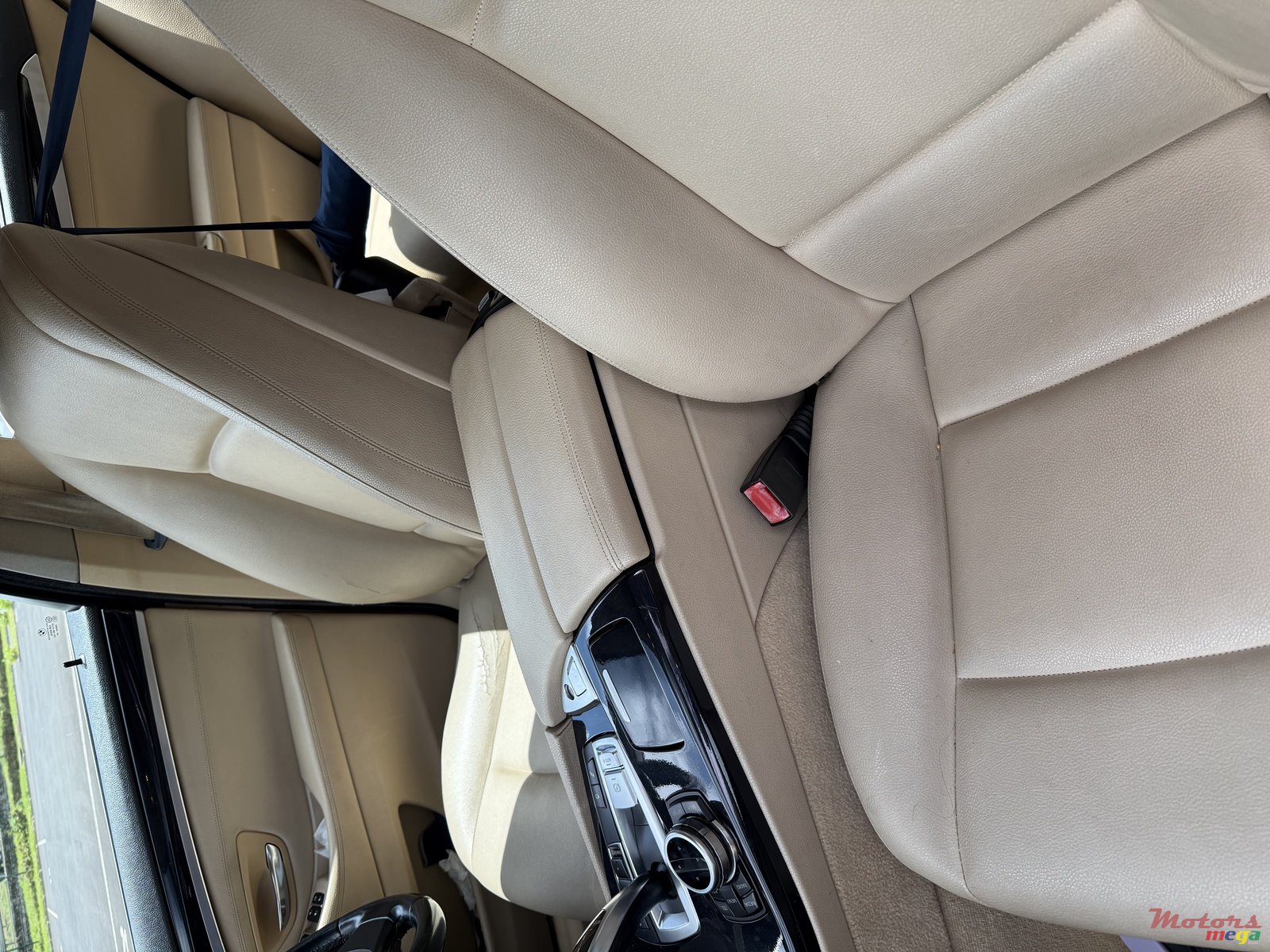 2014' BMW 520 photo #4