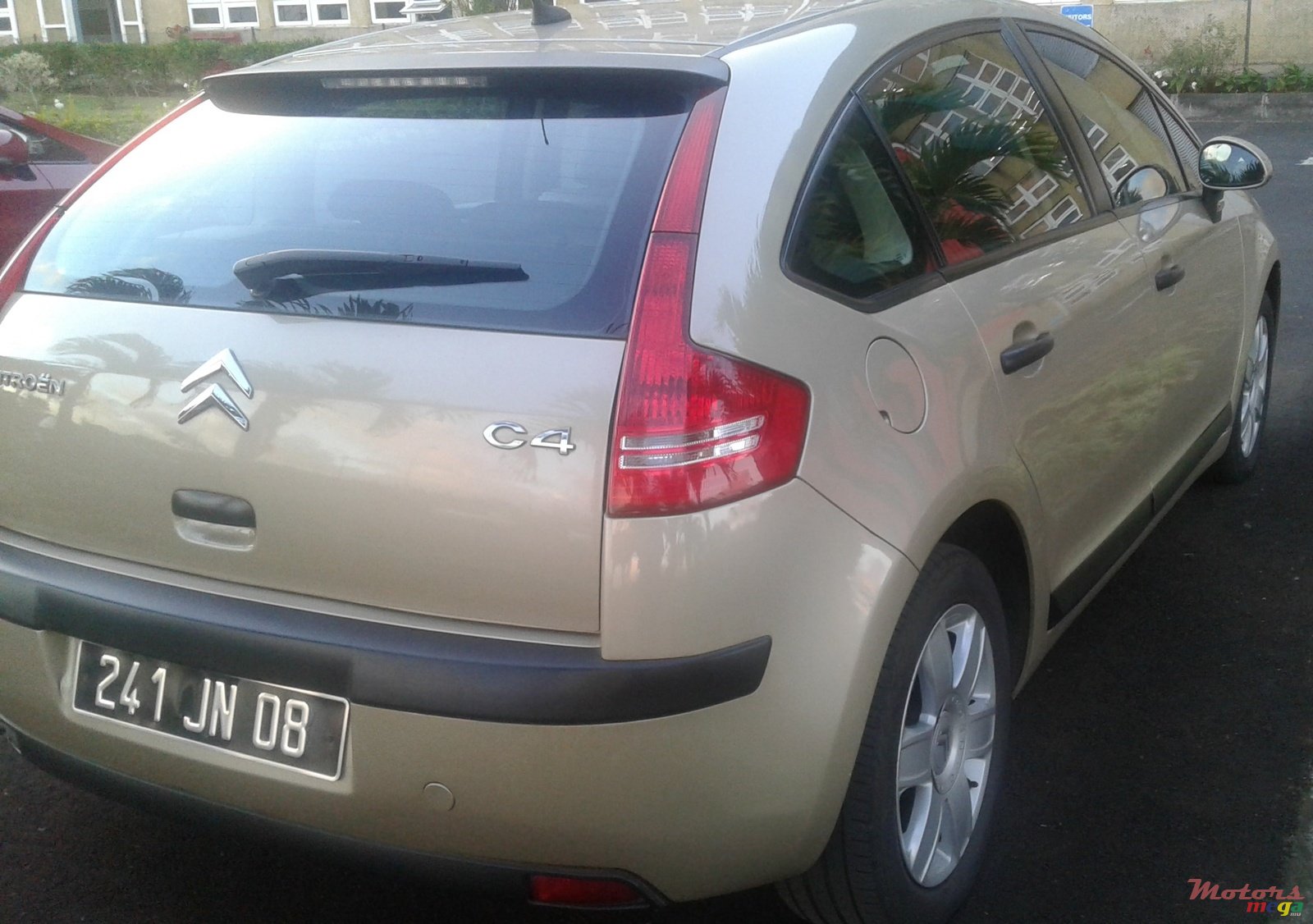 2008' Citroen C4 photo #4