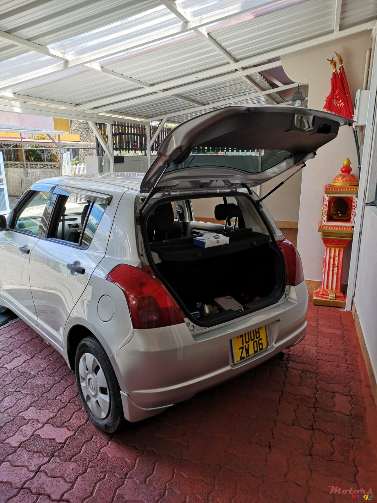 2006' Suzuki Swift photo #3