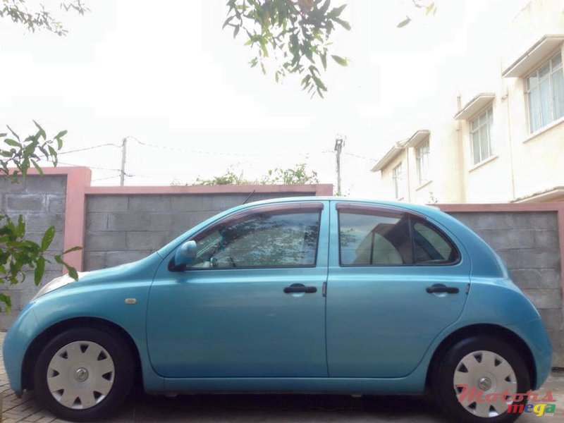 2004' Nissan photo #5