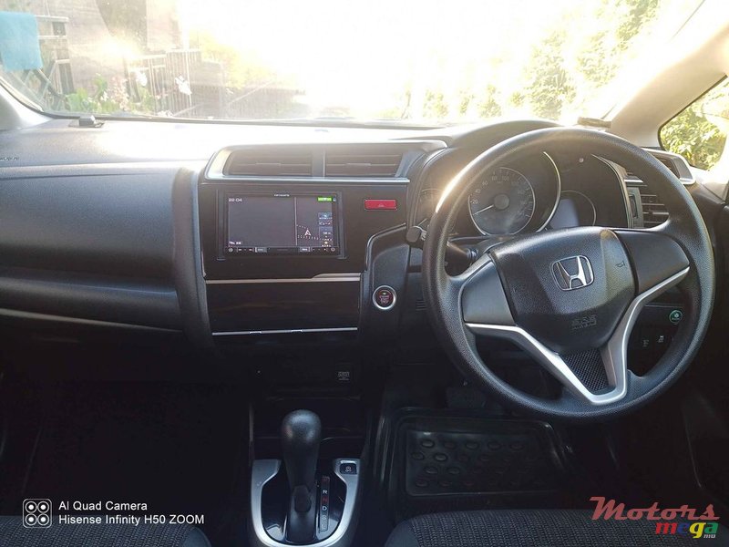 2015' Honda Fit non-hybrid photo #5