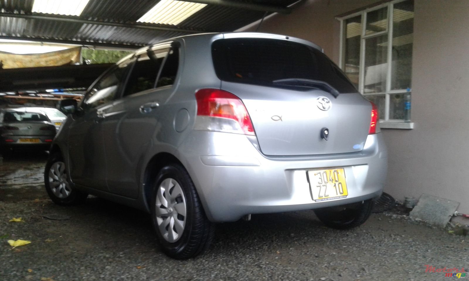 2010' Toyota Vitz photo #4