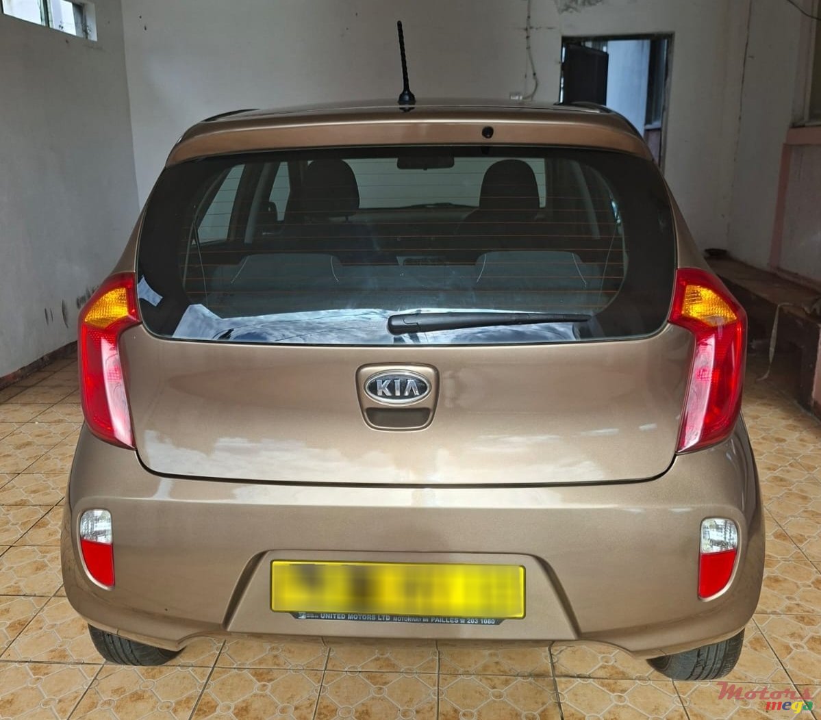 2012' Kia Picanto photo #2