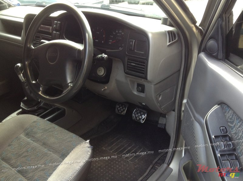 2000' Isuzu KB Series KB250 photo #4