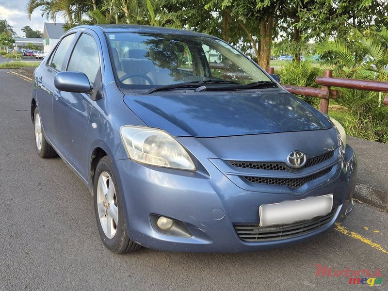 2008' Toyota Yaris photo #1