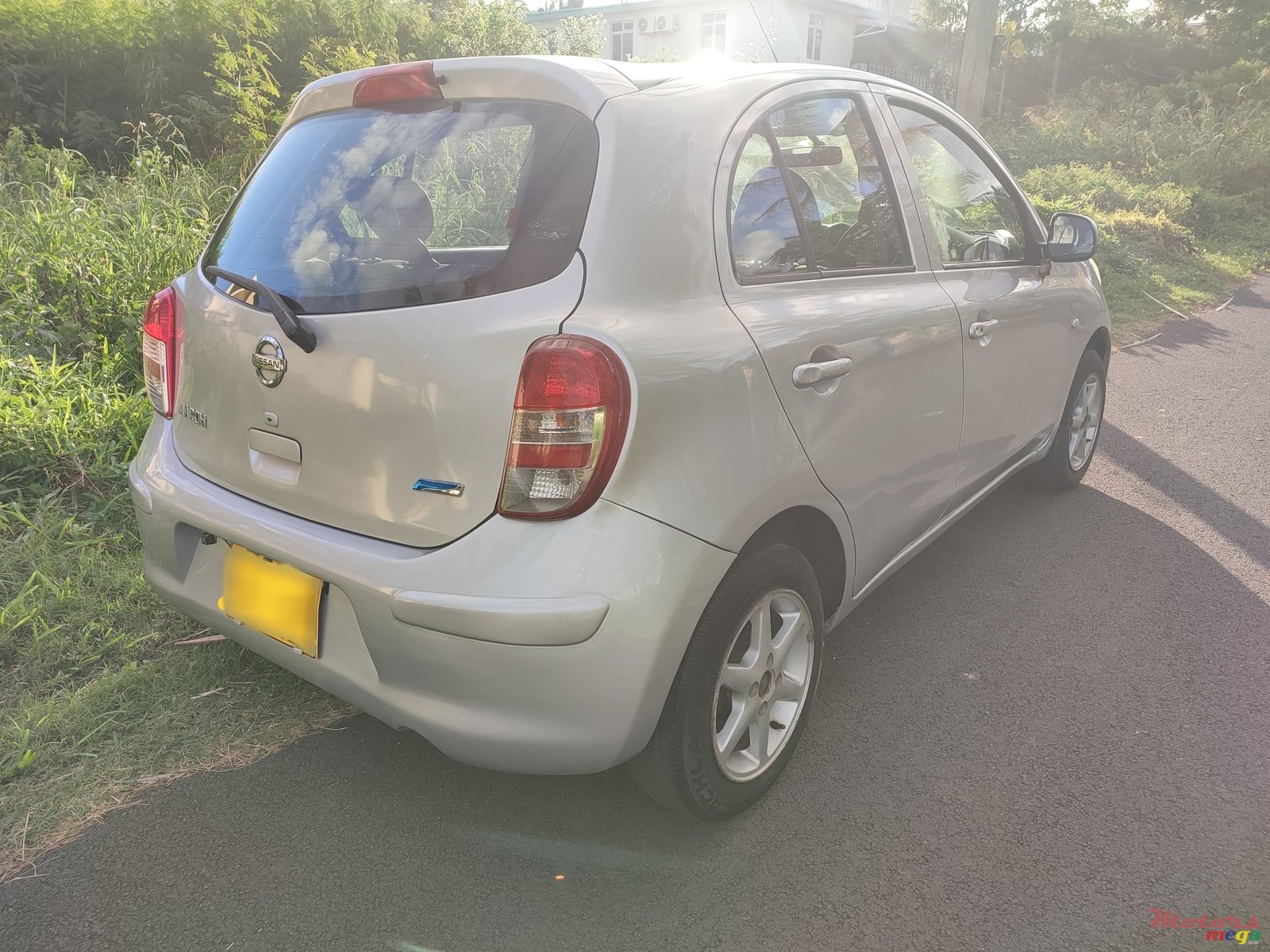 2012' Nissan March Hatchback photo #1