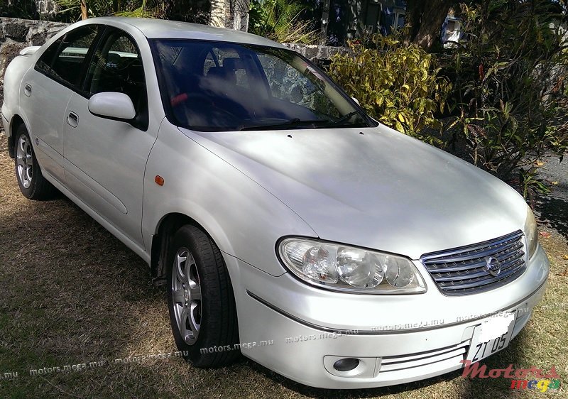 2005' Nissan Sunny photo #2