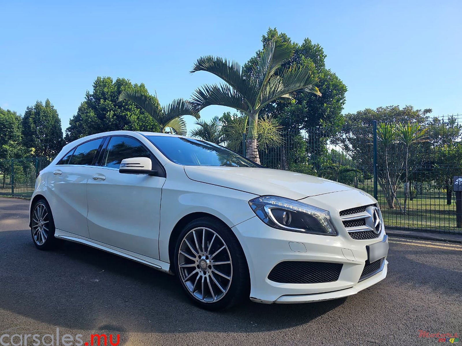 2014' Mercedes-Benz A 200 AMG 1.6 photo #2