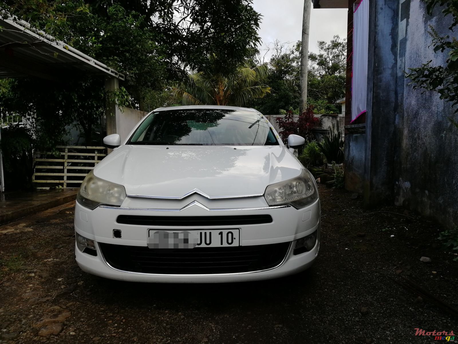 2010' Citroen C5 photo #2