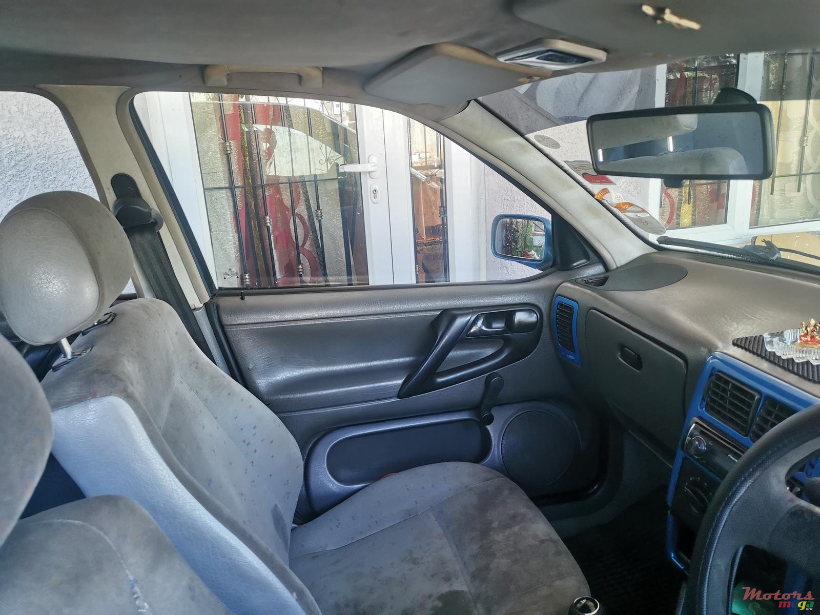 1999' Volkswagen Polo photo #4