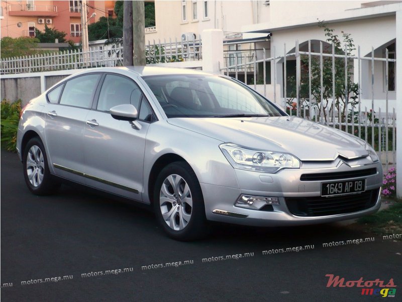 2009' Citroen C5 1.6 HDi photo #1