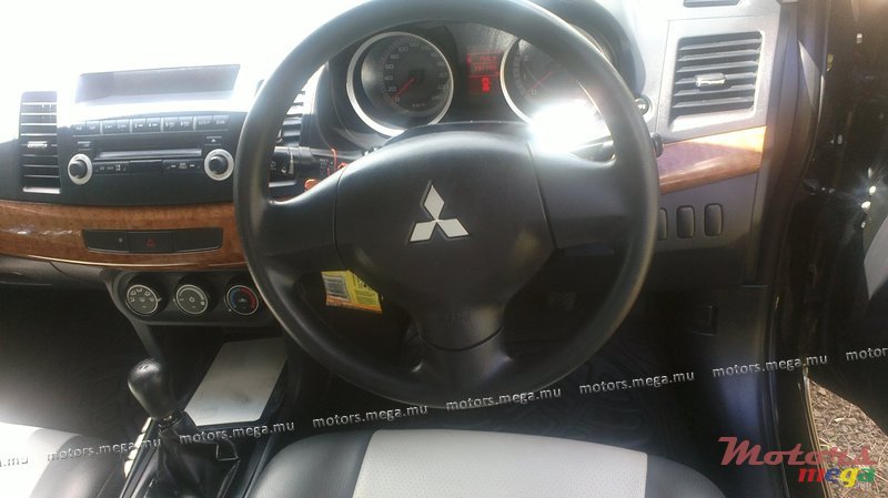 2008' Mitsubishi Lancer EX photo #3