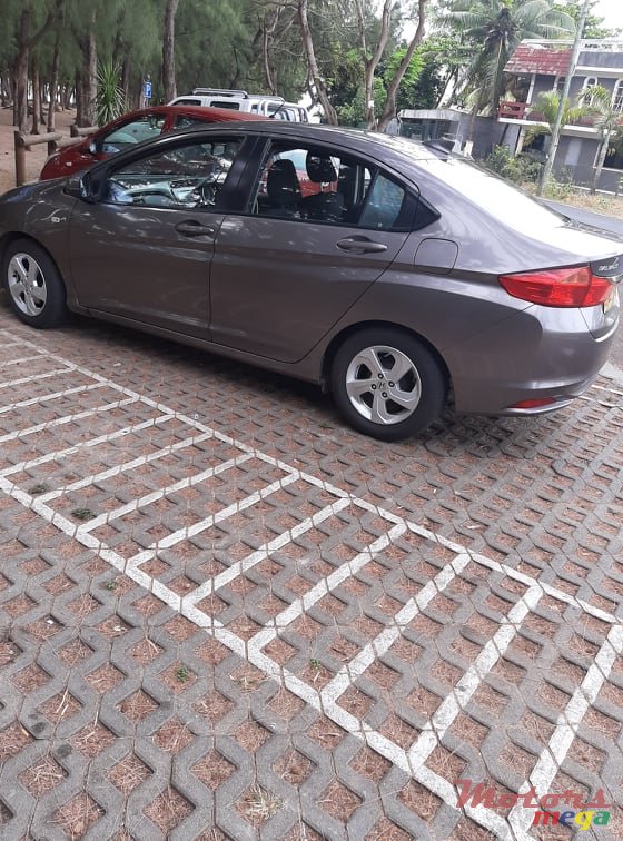 2015' Honda Ballade photo #3