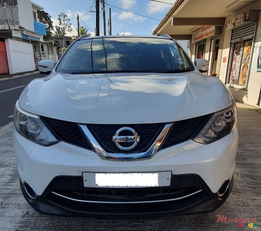 2016' Nissan Qashqai Full Option photo #1