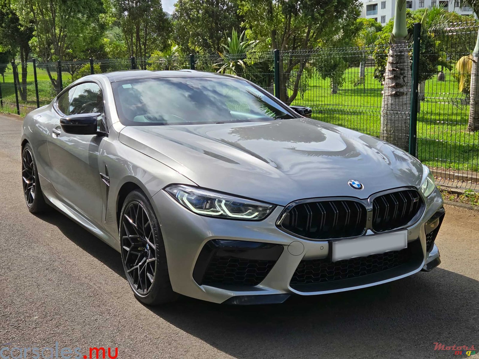 2021' BMW M8 Competition photo #2