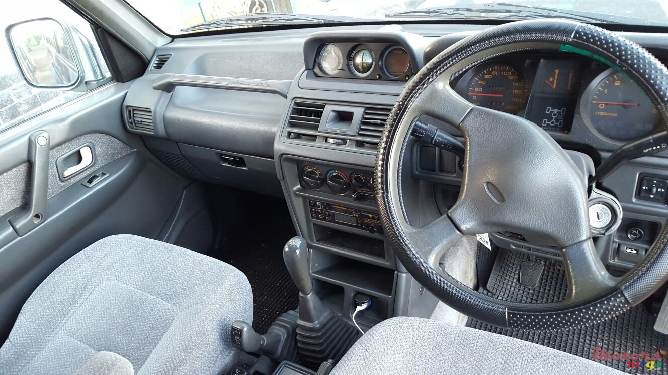 1995' Mitsubishi photo #3