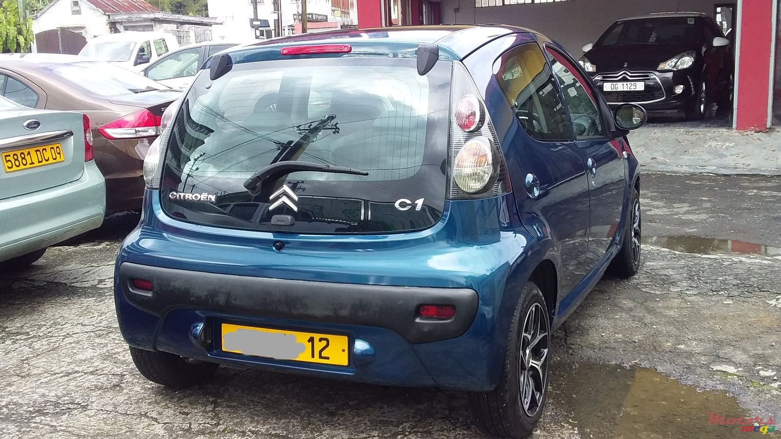 2012' Citroen C1 photo #3