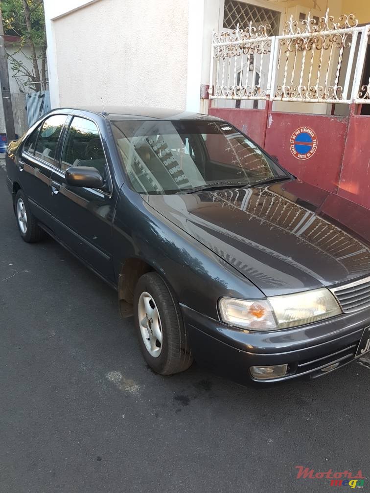1997' Nissan Sunny photo #1