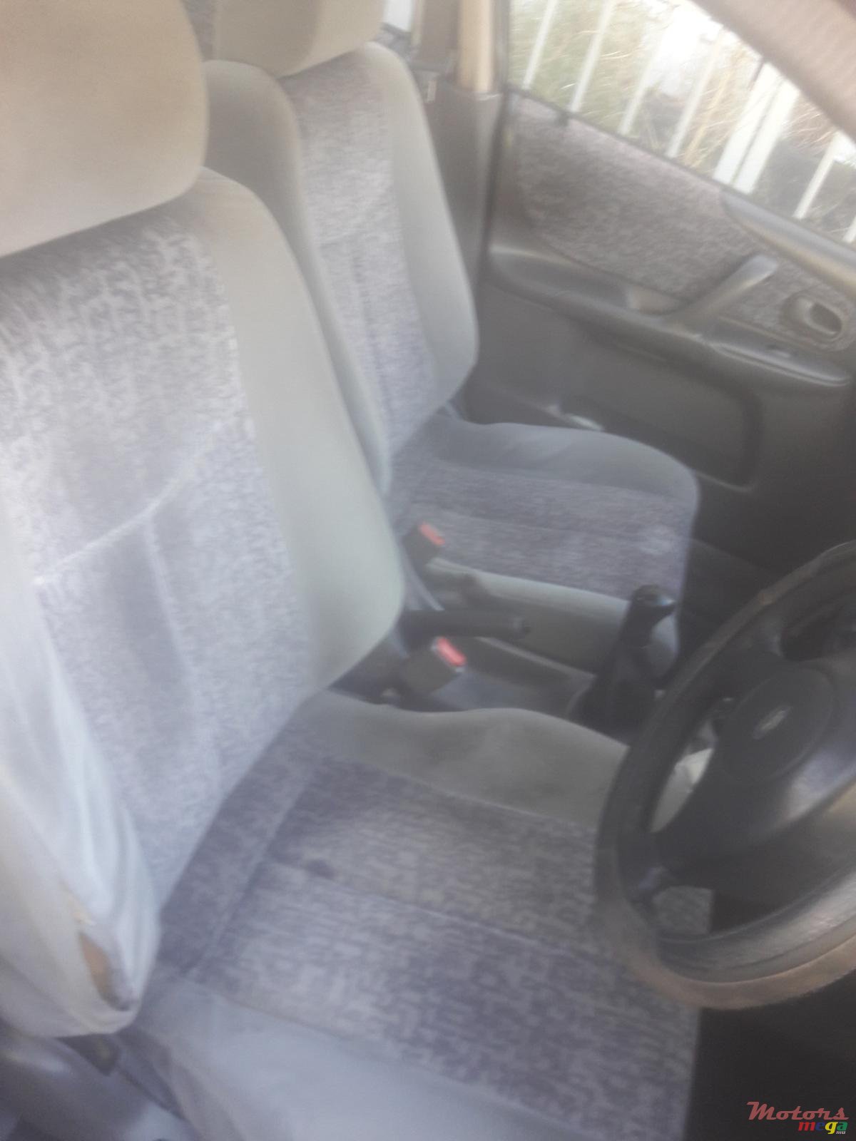 2000' Ford Laser photo #7