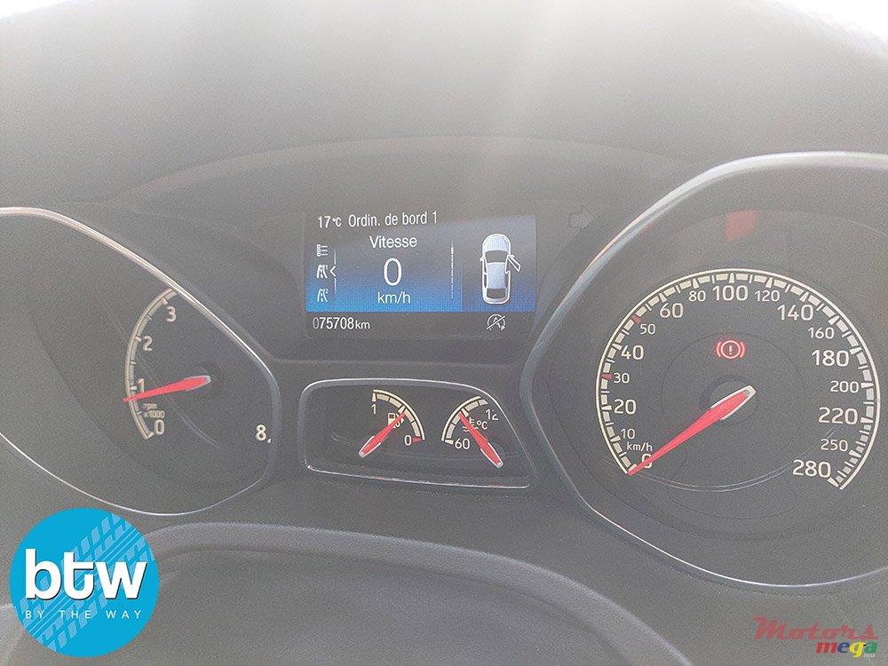 2018' Ford Focus ST photo #7