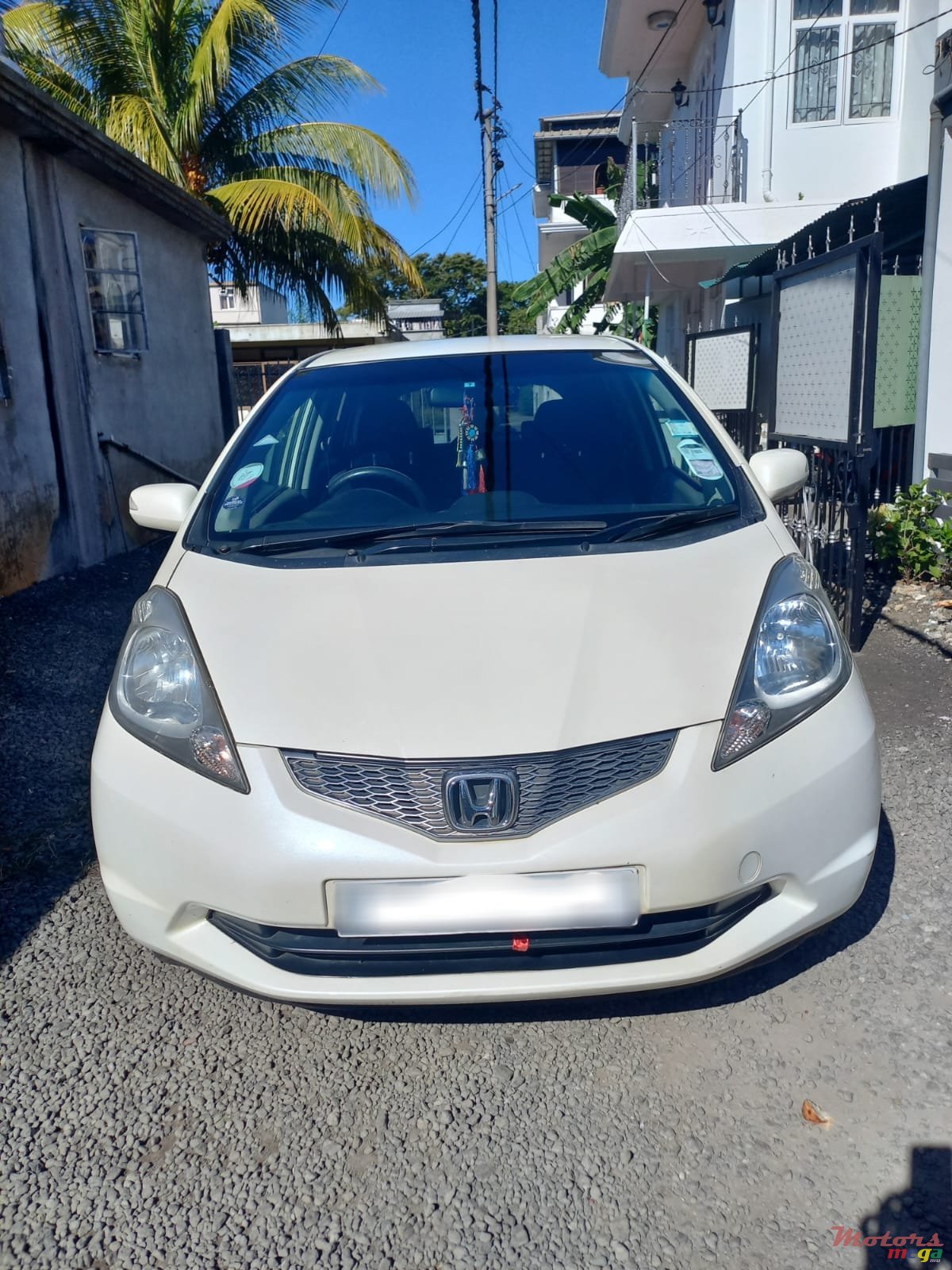 2009' Honda Fit Essence photo #2