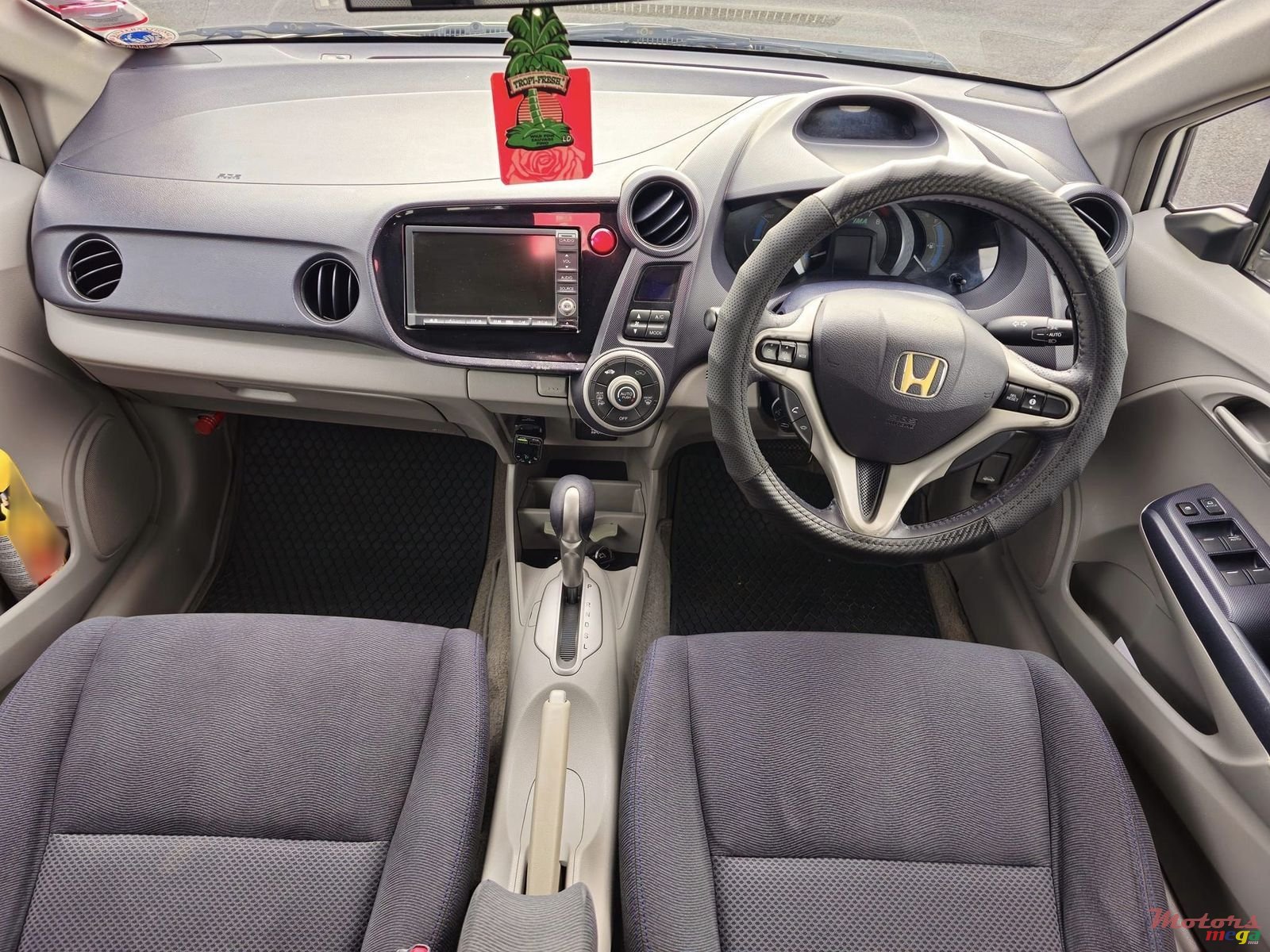 2010' Honda Insight Hybrid photo #4