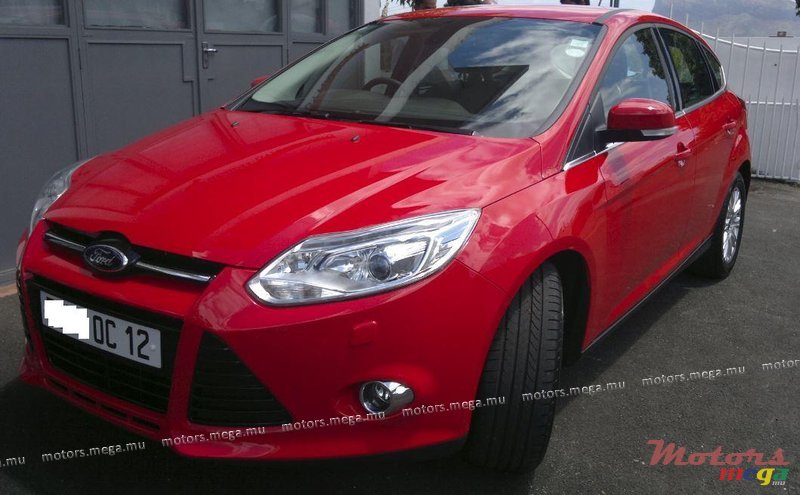 2012' Ford Focus Titanium photo #1