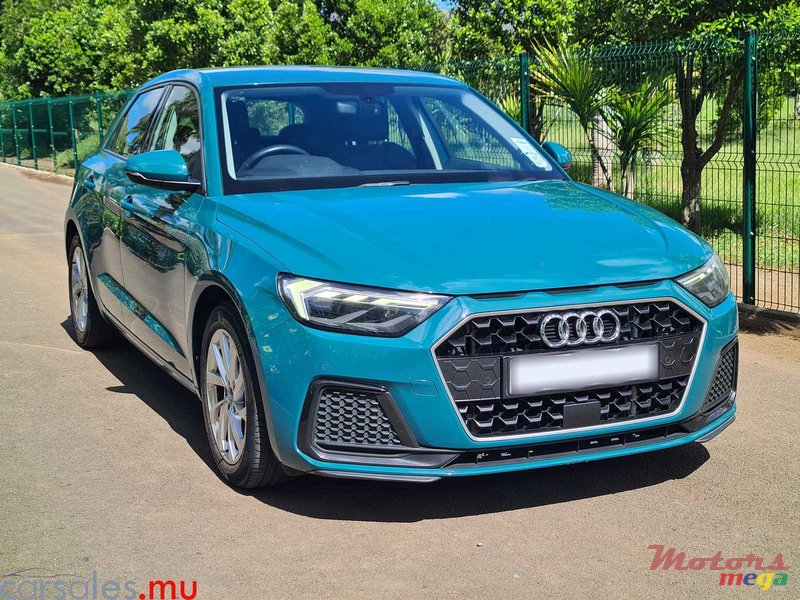 2021' Audi A1 1.0 TFSI photo #2