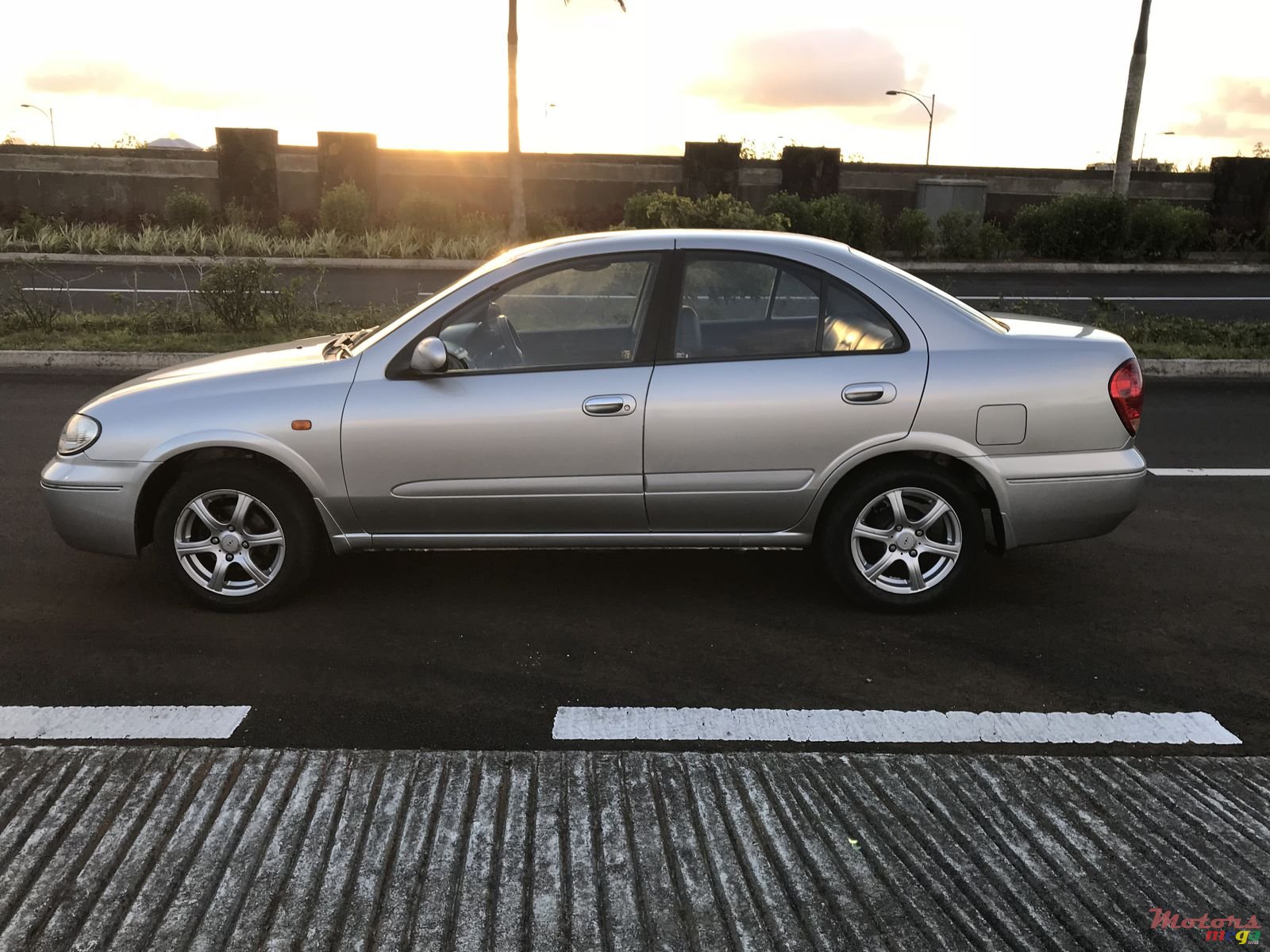 2005' Nissan Sunny photo #6